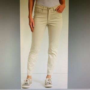 BRAND NEW -Boracay® Beach High-Rise Ankle Jeans